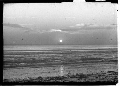 (Coucher de soleil sur la mer) - Fonds Berthelé - 49Fi1513