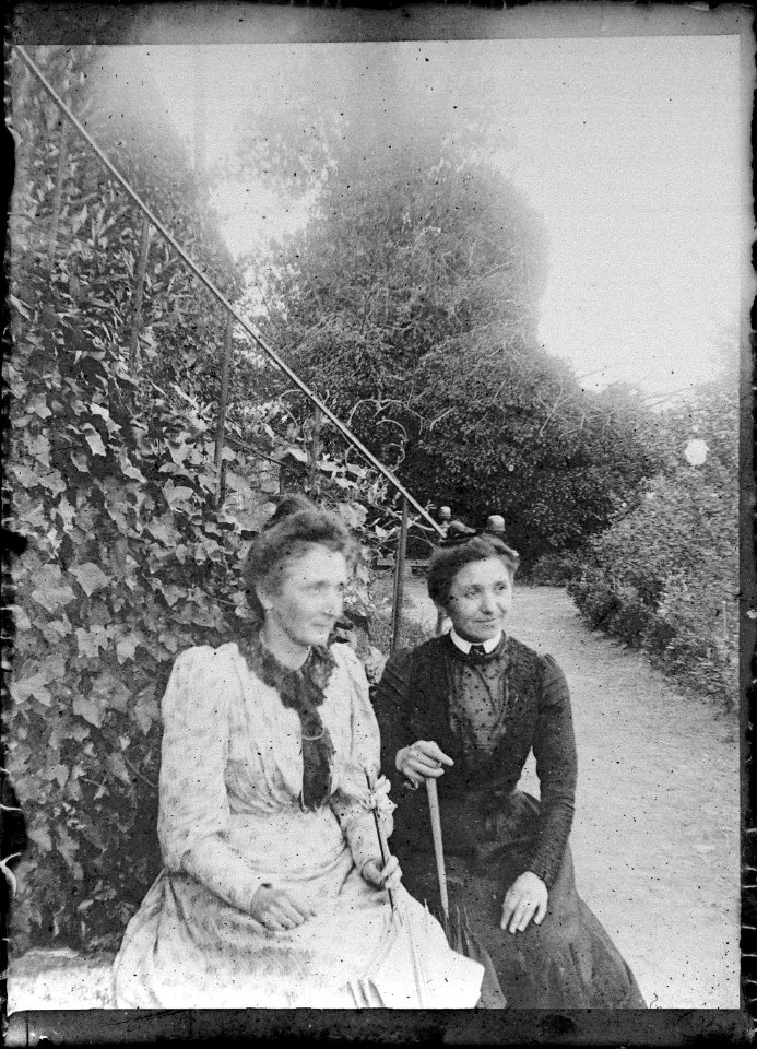 (Deux femmes âgées) - Fonds Berthelé - 49Fi1403