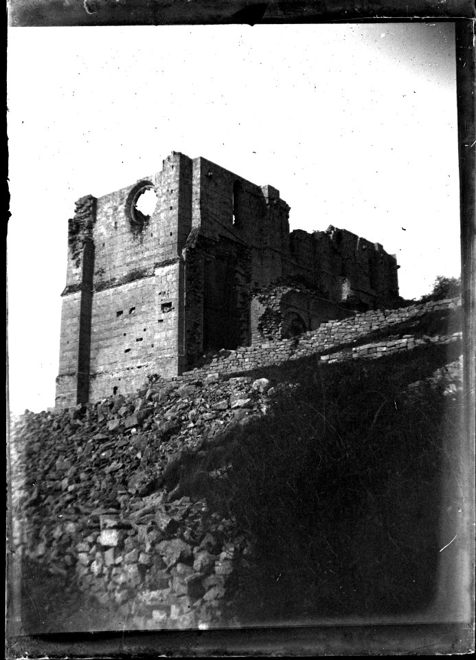 (Edifice ancien en ruine) - Fonds Berthelé - 49Fi1479