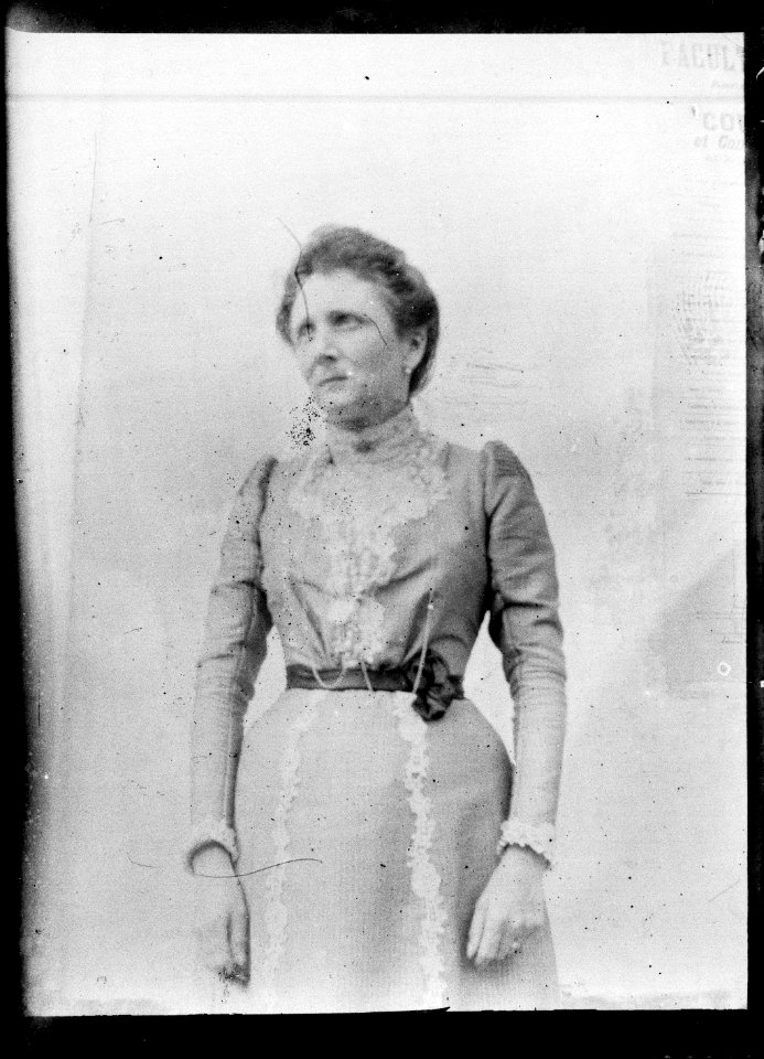 (Femme d'âge mûr) - Fonds Berthelé - 49Fi1447