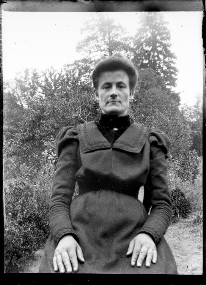 (Femme d'âge mûr) - Fonds Berthelé - 49Fi1405