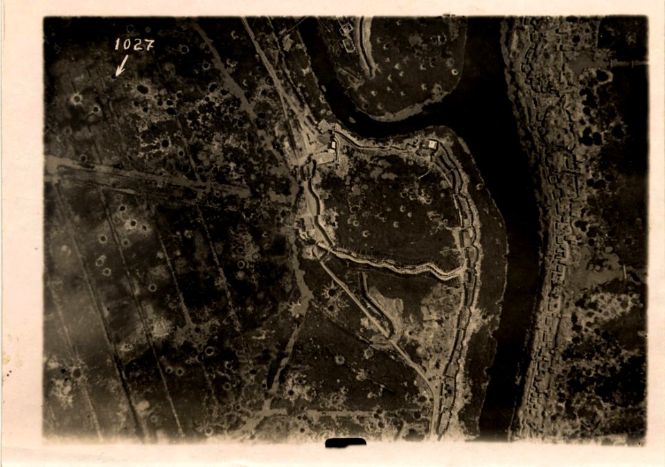 (Impact d'obus n°1027) - Fonds Berthelé - 49Fi1645