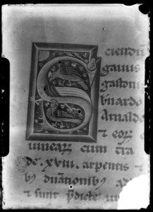 (Lettre S historiée d'un manuscrit) - Fonds Berthelé - 49Fi1470