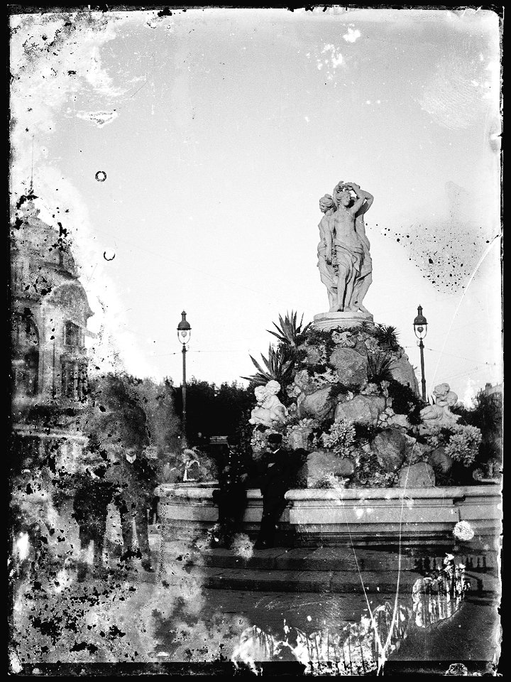 (Montpellier. Place de la comédie) - Fonds Berthelé - 49Fi1551