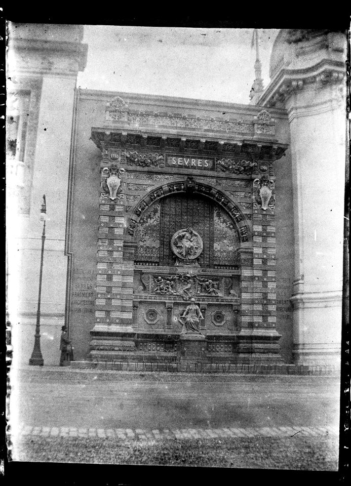 (Paris. Exposition universelle 1900. Portique de la manufacture de Sèvres) - Fonds Berthelé - 49Fi1336