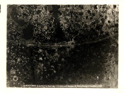 (Photo aérienne verticale de la tranchée du Cimetière) - Fonds Berthelé - 49Fi1694