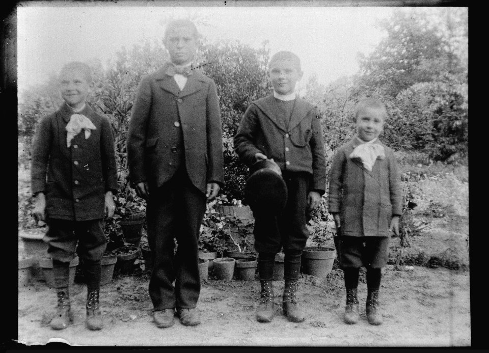 (Photo de groupe) - Fonds Berthelé - 49Fi1372
