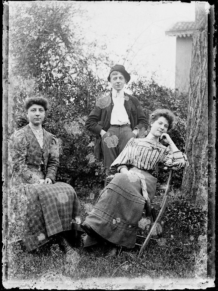 (Photo de famille) - Fonds Berthelé - 49Fi1563
