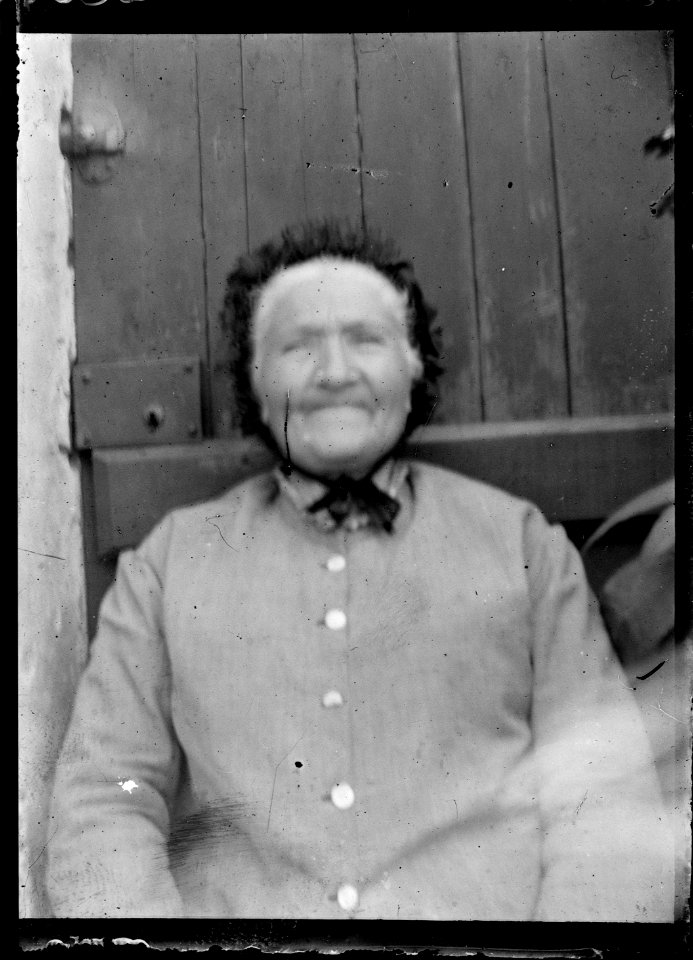 (Portrait d'une femme agée) - Fonds Berthelé - 49Fi1319