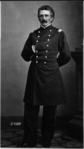 (Standing portrait of an officer.) - NARA - 528429