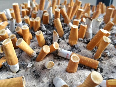 Addiction smoking money