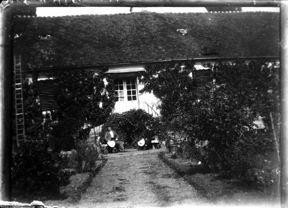 (Une maison et son jardin) - Fonds Berthelé - 49Fi1335