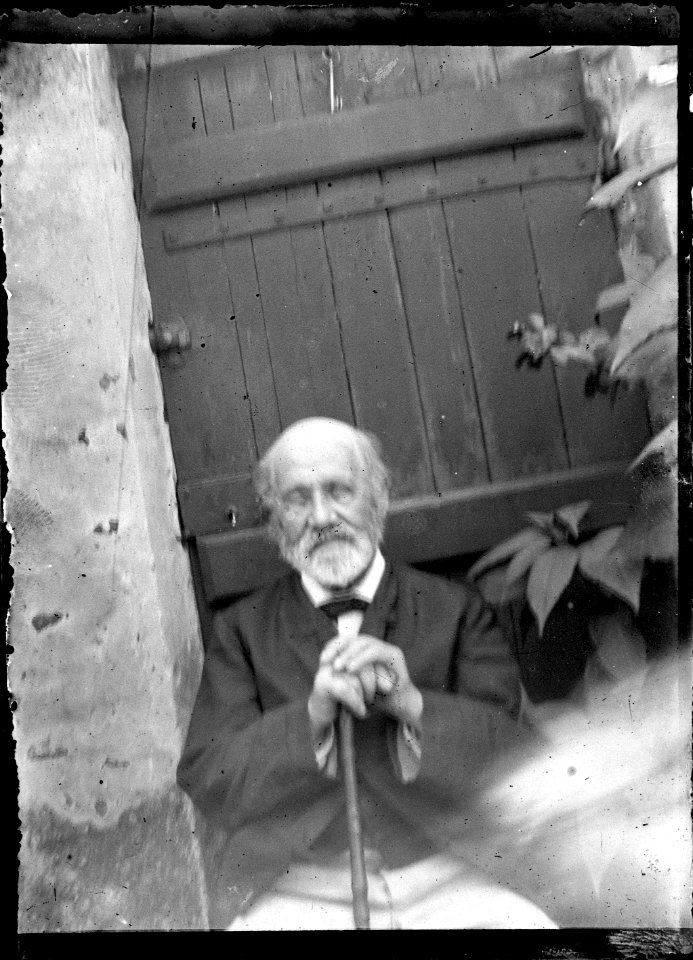 (Vieil homme assis) - Fonds Berthelé - 49Fi1396