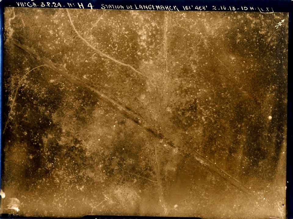 (Vue aérienne verticale de la station de Langemark en Belgique) - Fonds Berthelé - 49Fi1620
