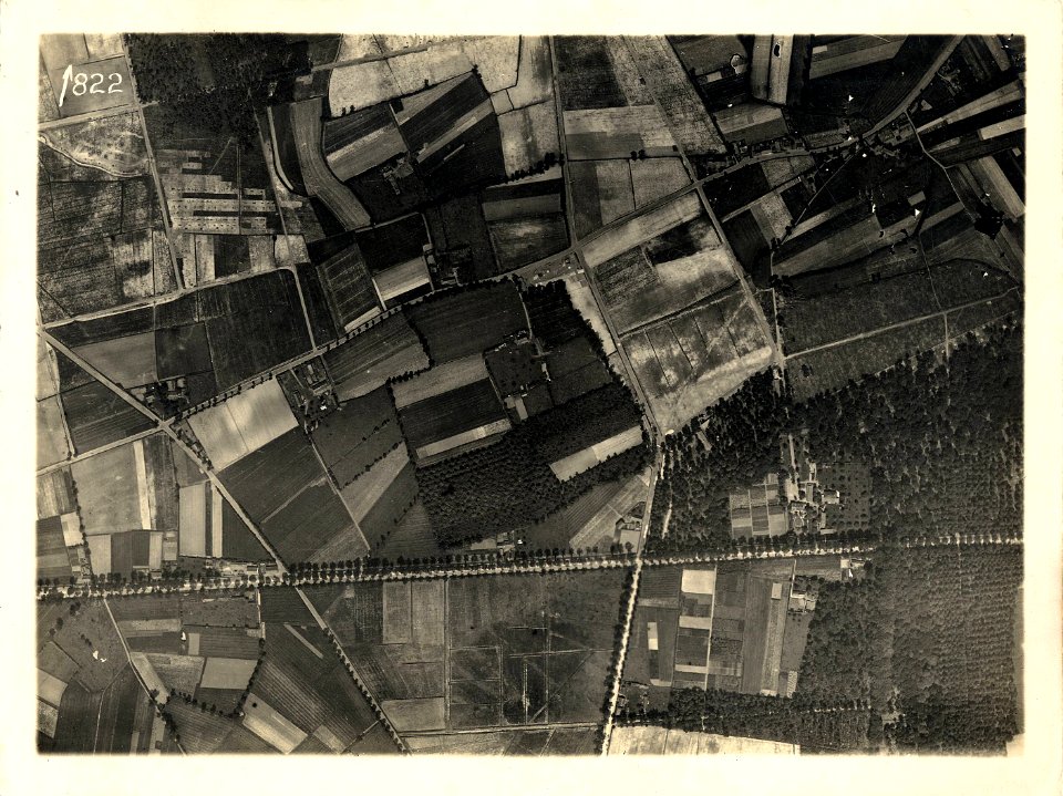 (Vue aérienne verticale de champs) - Fonds Berthelé - 49Fi1711