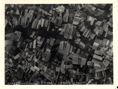 (Vue aérienne verticale prise à 5500m d'altitude de Ardoye en Belgique) - Fonds Berthelé - 49Fi1673