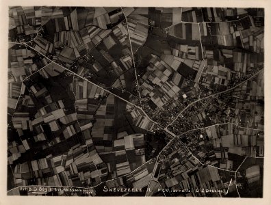 (Vue aérienne verticale prise à 5500m d'altitude de Swevezeele en Belgique) ( - Fonds Berthelé - 49Fi1679