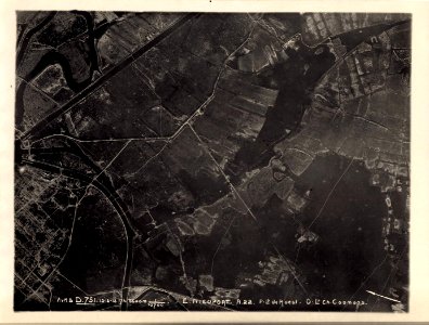 (Vue aérienne verticale prise à 5600m d'altitude de Nieuport en Belgique) - Fonds Berthelé - 49Fi1666