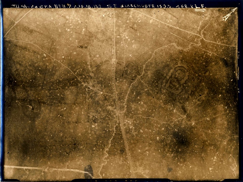 (Vue aérienne verticale du sud-est de Bikschote en Belgique) - Fonds Berthelé - 49Fi1617