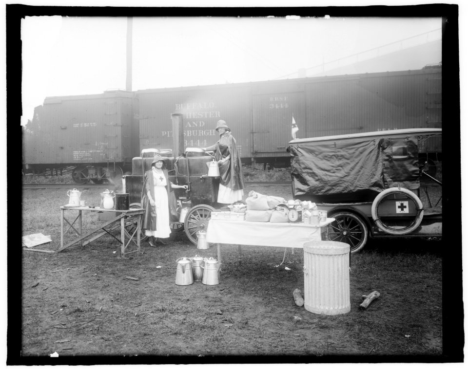 -117 American Red Cross, Mrs. Anderson's kitchen LCCN2016824400
