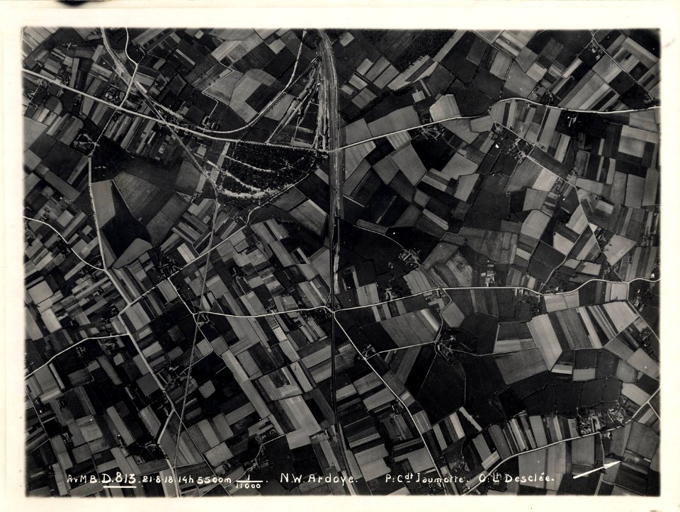 (Vue aérienne verticale prise à 5500m d'altitude d'Ardoye en Belgique) - Fonds Berthelé - 49Fi1682