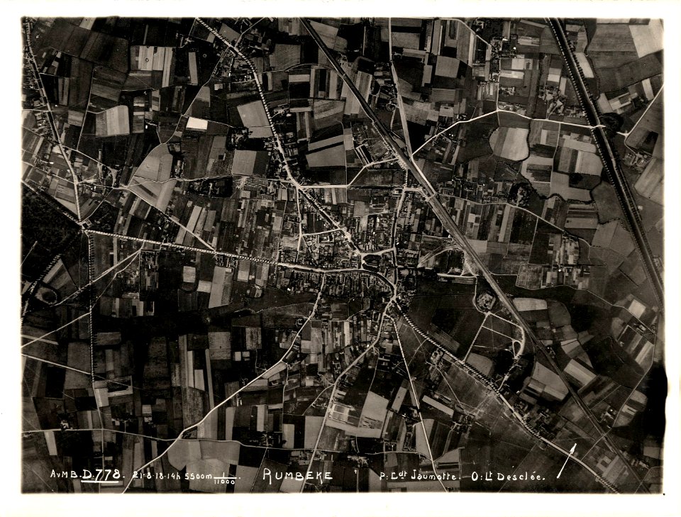 (Vue aérienne verticale prise à 5500m d'altitude de Rumbeke en Belgique) - Fonds Berthelé - 49Fi1667