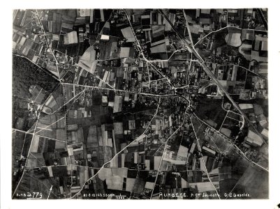 (Vue aérienne verticale prise à 5500m d'altitude de Rumbeke en Belgique) - Fonds Berthelé - 49Fi1668