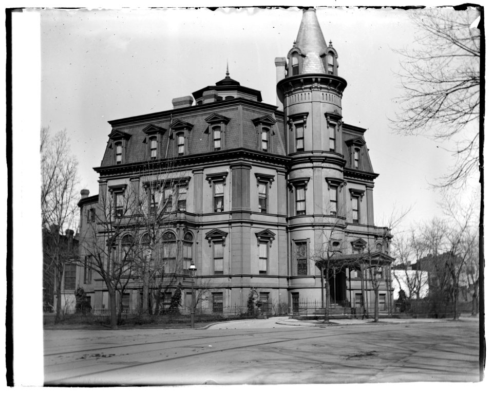 ...) Castle (...) Dupont Circle LOC npcc.00061