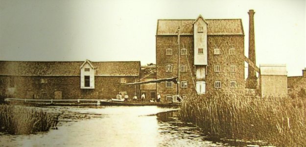 -1906 A wherry in front of Ebridge Mill, Norfolk