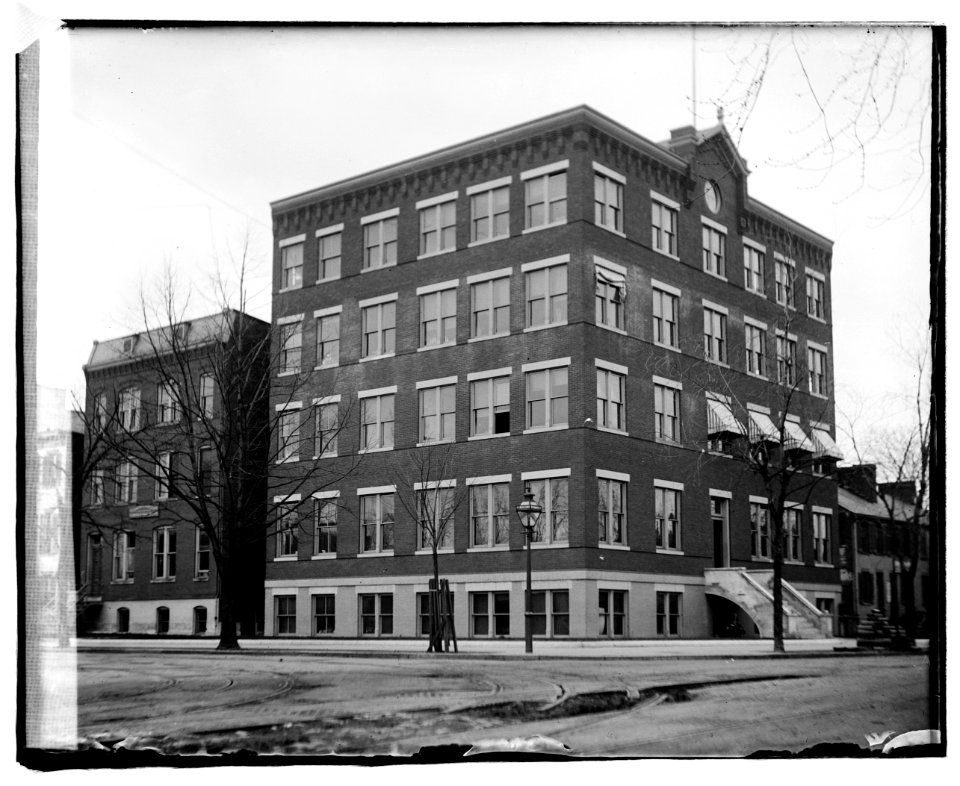 ...) Bldg., H & 13th St. S.W., (Washington, D.C. LCCN2016819500