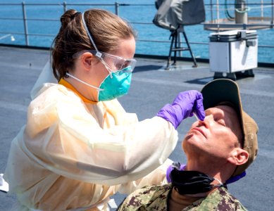 -USS Mount Whitney (LCC 20) COVID-19 test in Gaeta, Italy, May 6, 2020- 200506-N-RG482-0159 (49870680381)