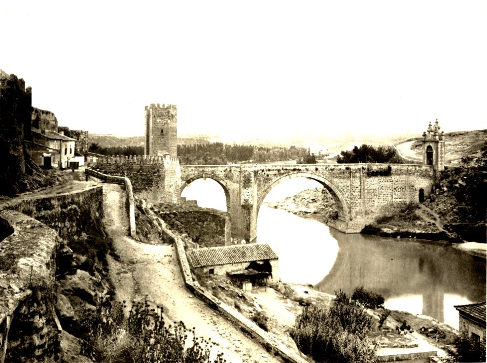 001 Alcantara - the roman bridge