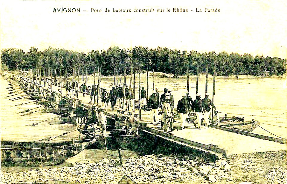 01 Avignon Pont du 7e génie sur le Rhône