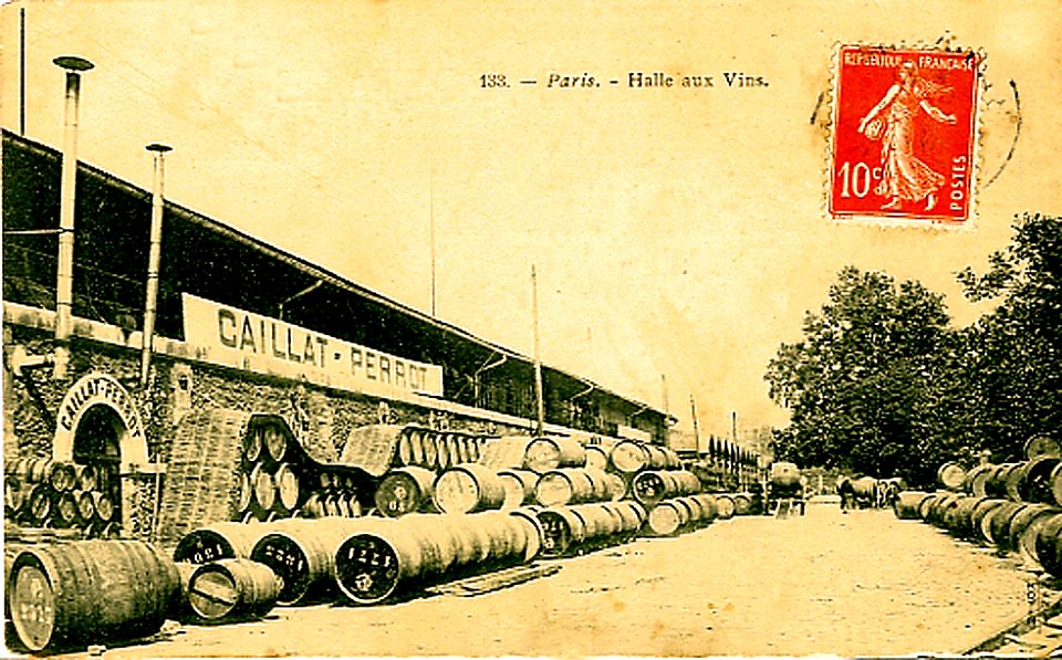 01 Paris La Halle aux vins 1910