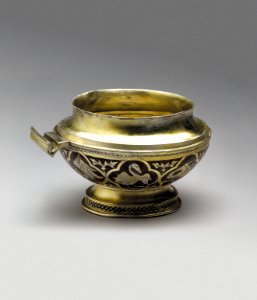01. Miska s ptáky z tzv. Karlštejnského pokladu, kolem poloviny 14. století, Uměleckoprůmyslové muzeum v Praze