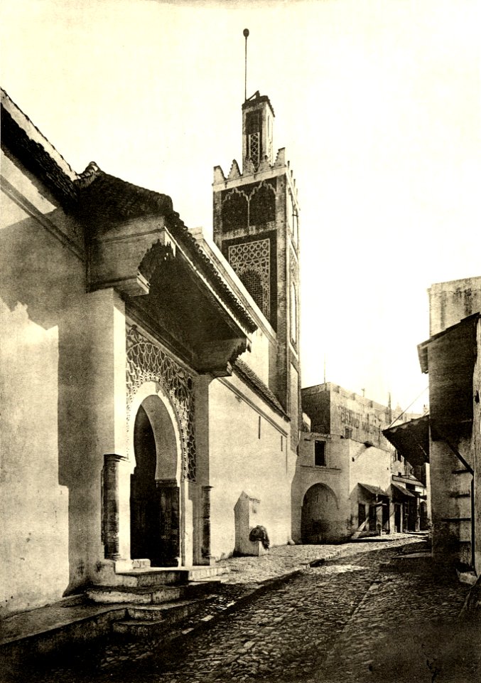 023 Tanger - Moschee auf der Hauptstraße
