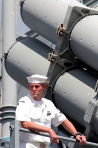 040525-N-3228G-011 Mk141 Launcher DD-992 Fletcher
