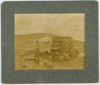 07346u J.A. chuck-wagon, getting dinner
