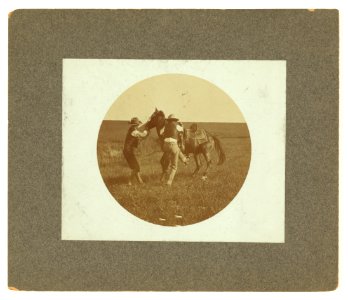 08794u Mounting a bronc
