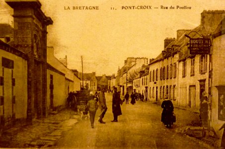 095 Pont-Croix la rue du Poullou (actuel bvd général de Gaulle)