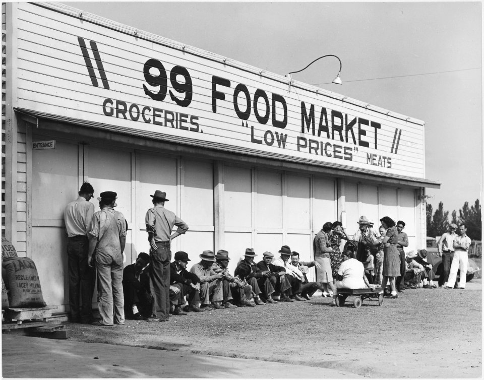 1 mile S. of Tulare, Tulare County, California. Line up of relief clients, early in the morning, out . . . - NARA - 521808