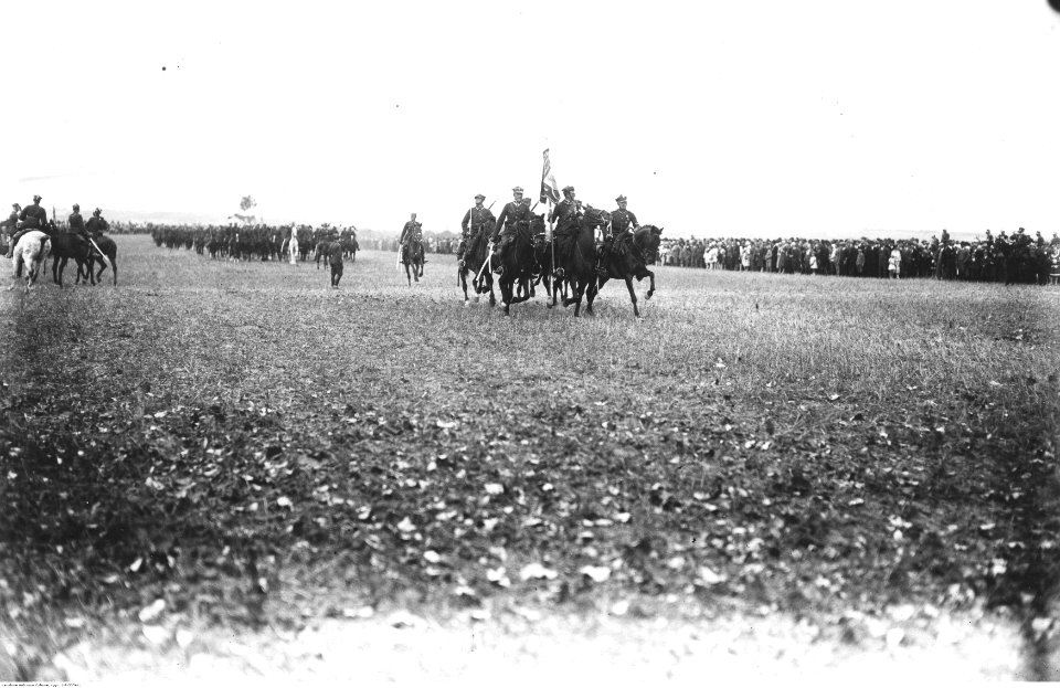 1-P-3354-1,SignaturePublicPhotographs,BattleOfWarsaw1920,NACofPoland