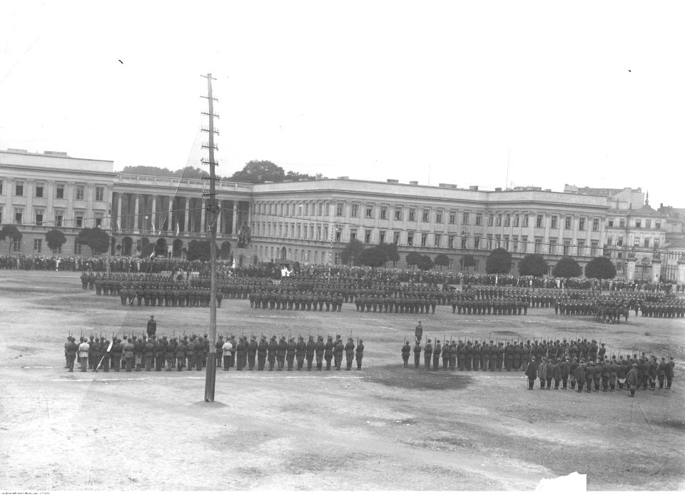 1-P-3352,SignaturePublicPhotographs,BattleOfWarsaw1920,NACofPoland