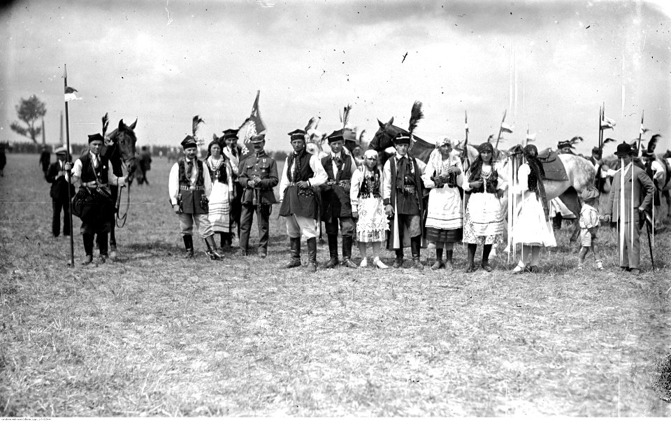 1-P-3354-4,SignaturePublicPhotographs,BattleOfWarsaw1920,NACofPoland