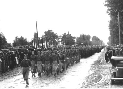 1-P-3370-3,SignaturePublicPhotographs,BattleOfWarsaw1920,NACofPoland