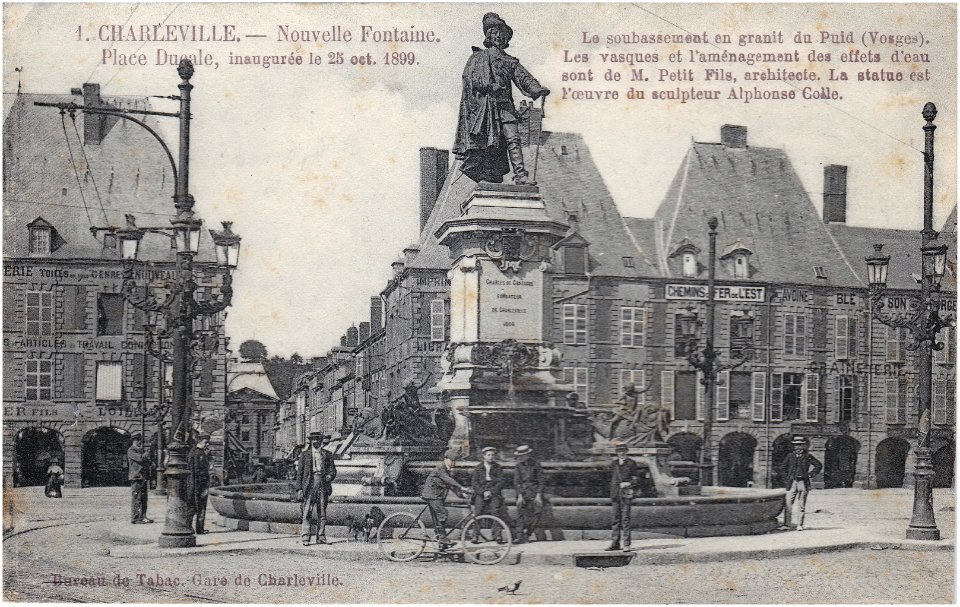 1. CHARLEVILLE - Place Ducale — Nouvelle Fontaine inaugurée le 25 octobre 1899