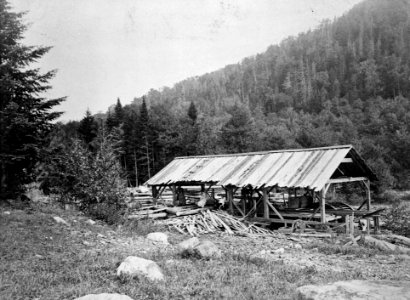 1. Photocopied June 1978. SAWMILL AT UPPER WORKS, WITH BREAST WHEEL. PERHAPS DATES TO 1830'S. VIEW TAKEN CA. 1890'S. SO - LOC - hhh.ny0915.photos.116606p