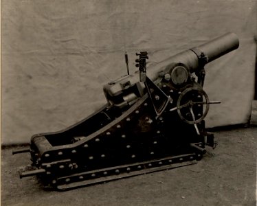 10 cm M. 05 Panzerhaubitzrohr, eingebaut in der Mörserschleife 15 cm M. 80 mit eingelegtem Verschluss (BildID 15474557)