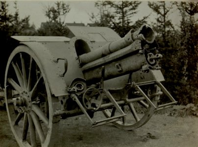 10 cm. M. 14. Feldhaubitze Batt.1-R.F.H.Rgt. 94.in Stellg. Hinterjoch durch Rohrkrepierer unbrauchbar. (BildID 15481100)