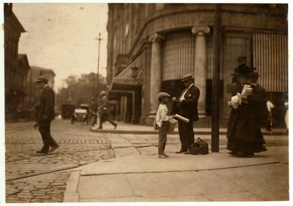 10 year old newsie. Note absence of badge or indication of regulation. New Bedford, August 22, 1911. Richard K. Conant, Witness. LOC nclc.03744